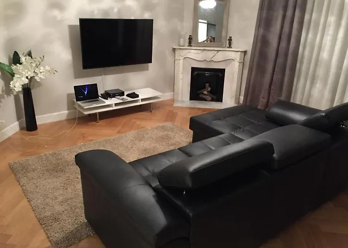 - Luxury Clara